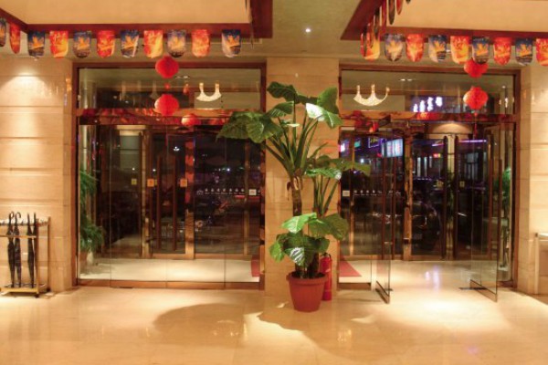 休闲成都，夜生活购物天堂推荐(成都夜生活消费水平)